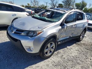 Toyota Rav4 XLE 2.5L 4 2014