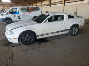 Ford Mustang 3.7L 6 2013