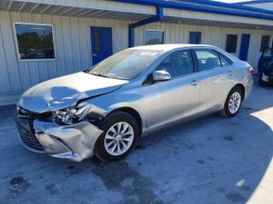 Toyota Camry LE 2.5L 4 2015