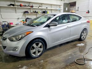 Hyundai Elantra GLS 1.8L 4 2013