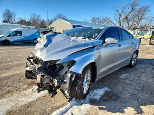 Ford Fusion SE 2.5L 4 2013