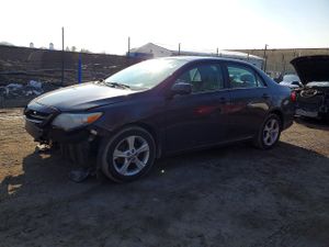 Toyota Corolla BASE 1.8L 4 2013