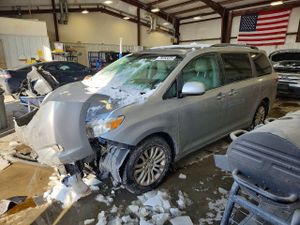 Toyota Sienna XLE 3.5L 6 2015