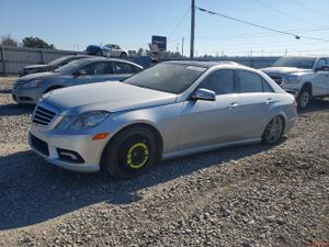 Mercedes-Benz E 550 4MATIC 5.5L 8 2011