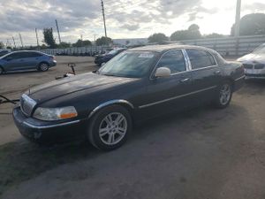 Lincoln Town Car SIGNATURE LIMITED 4.6L 8 2007