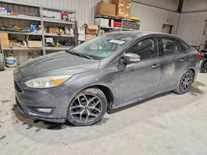 Ford Focus SE 2.0L 4 2016