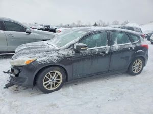 Ford Focus SE 2.0L 4 2015