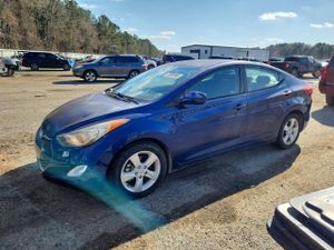 Hyundai Elantra GLS 1.8L 4 2013
