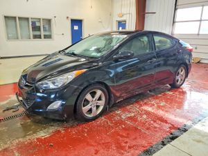 Hyundai Elantra GLS 1.8L 4 2013