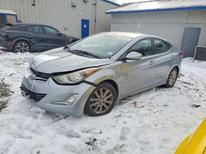Hyundai Elantra SE 1.8L 4 2015
