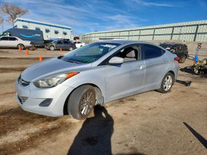 Hyundai Elantra GLS 1.8L 4 2013