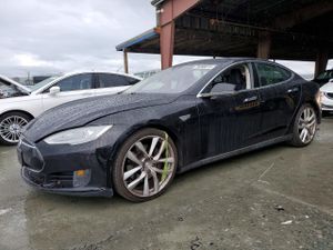 Tesla Model S 2015