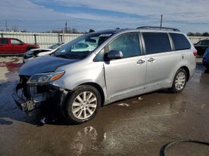 Toyota Sienna XLE 3.5L 6 2015