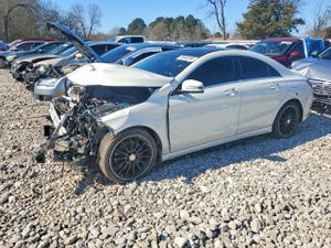 Mercedes-Benz CLA 250 2.0L 4 2015