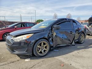 Ford Focus S 2.0L 4 2015