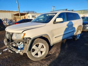 Jeep Grand Cherokee LAREDO 3.6L 6 2012
