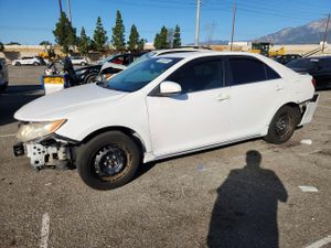 Toyota Camry BASE 2.5L 4 2012