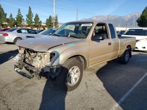 Toyota Tacoma XTRACAB 2.4L 4 2004