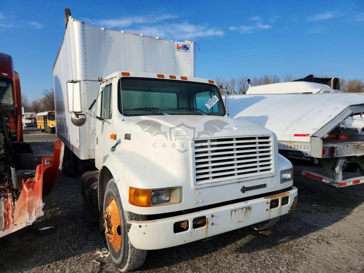 International 4700 / 4900 4700 6 2000