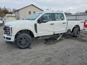 Ford F-250 SUPER DUTY 6.8L 8 2024