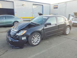 Chrysler 200 TOURING 2.4L 4 2013