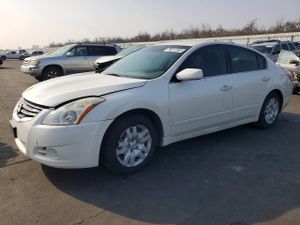 Nissan Altima BASE 2.5L 4 2010