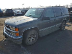 Chevrolet Tahoe C1500 5.7L 8 1999