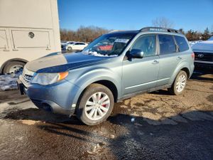 Subaru Forester LIMITED 2.5L 4 2012