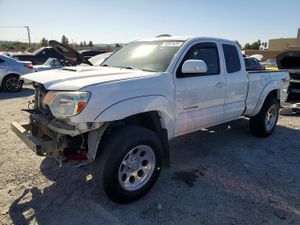 Toyota Tacoma PRERUNNER ACCESS CAB 4.0L 6 2015