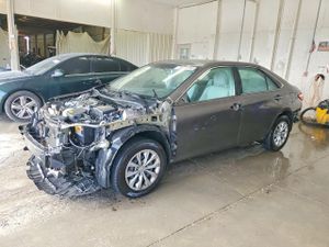Toyota Camry LE 2.5L 4 2015