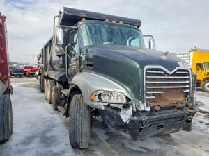 Mack 600 CXU600 10.8L 6 2011