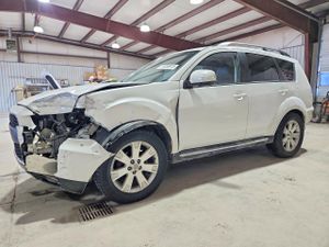 Mitsubishi Outlander SE 2.4L 4 2011