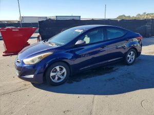 Hyundai Elantra SE 1.8L 4 2014