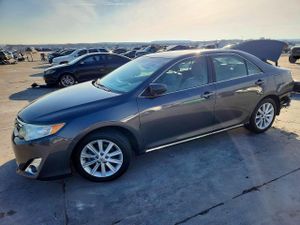 Toyota Camry SE 3.5L 6 2013