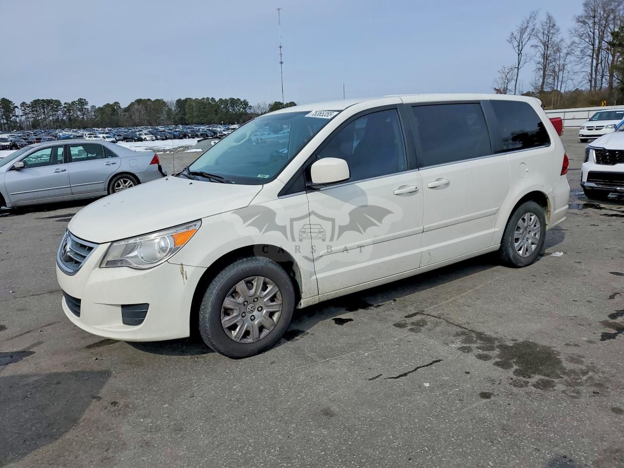 Volkswagen Routan SE 3.8L 6 2010