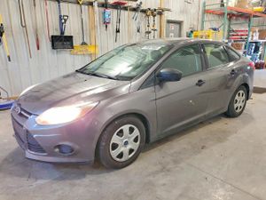 Ford Focus S 2.0L 4 2014