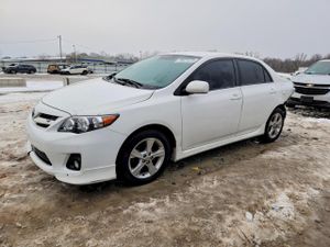 Toyota Corolla BASE 1.8L 4 2013