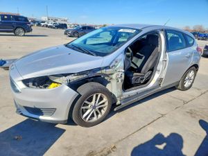 Ford Focus SE 2.0L 4 2015