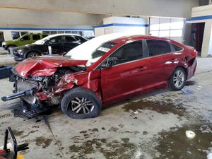 Hyundai Sonata SE 2.4L 4 2015