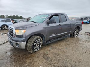 Toyota Tundra DOUBLE CAB SR5 4.6L 8 2013