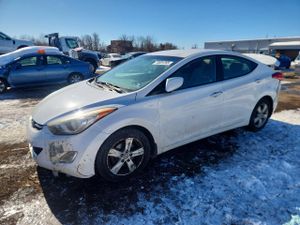 Hyundai Elantra GLS 1.8L 4 2013