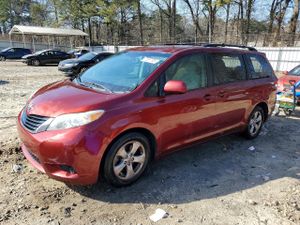 Toyota Sienna LE 3.5L 6 2011