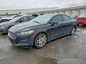 Ford Fusion SE 2.5L 4 2014
