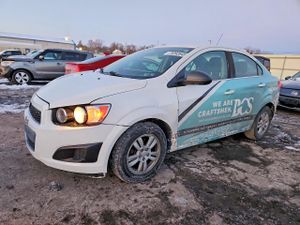 Chevrolet Aveo (Sonic) LT 1.8L 4 2015