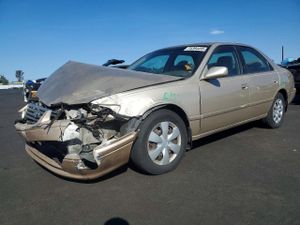 Toyota Camry LE 2.2L 4 2000