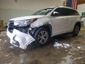 Toyota Highlander XLE 3.5L 6 2015