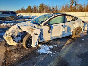 Tesla Model 3 2025