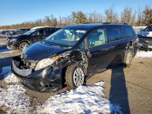 Toyota Sienna XLE 3.5L 6 2014