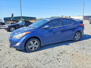 Hyundai Elantra GLS 1.8L 4 2013