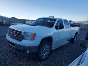 GMC Sierra 6.6L 8 2013